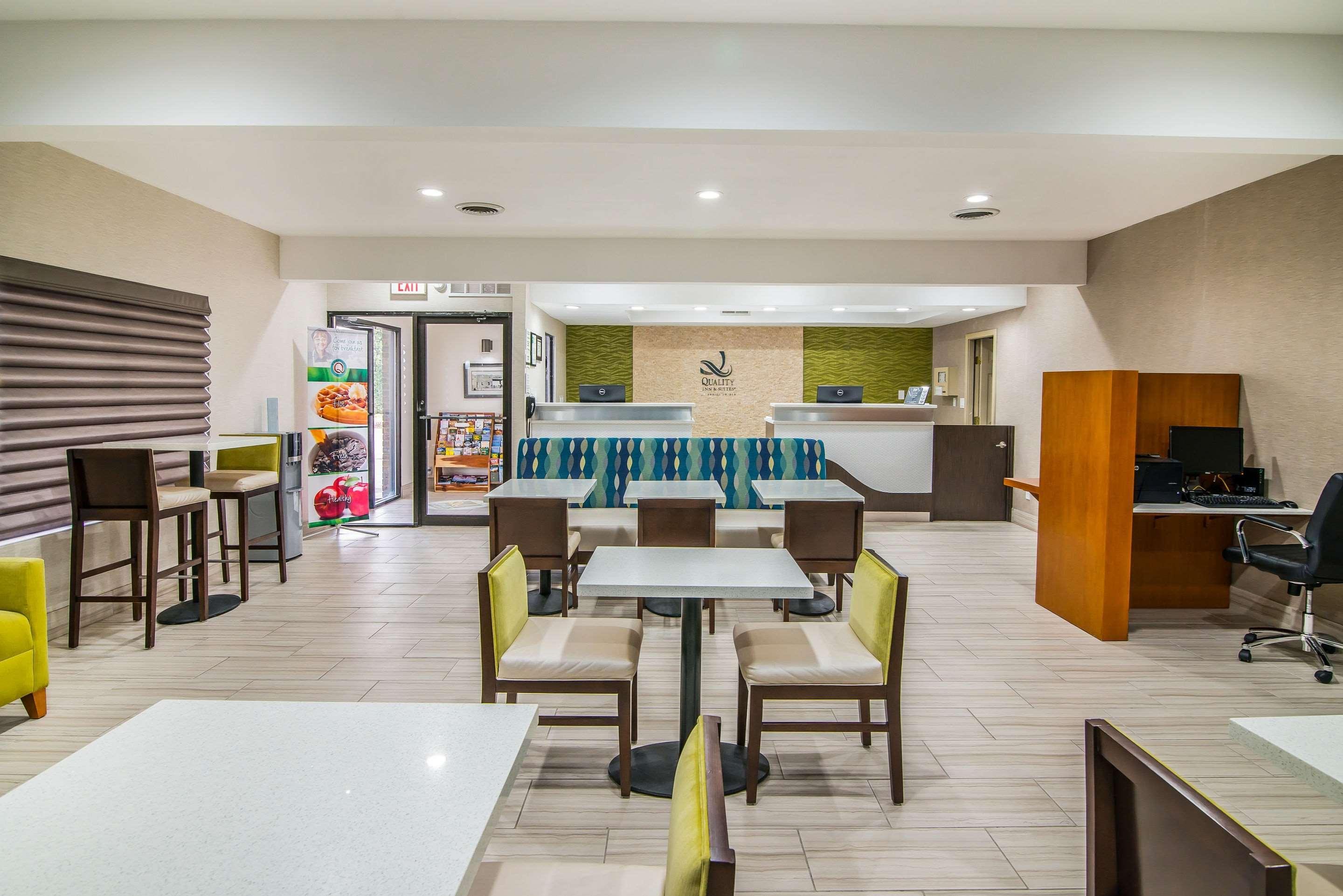 Quality & Near White Sands National Park Hotel 2*